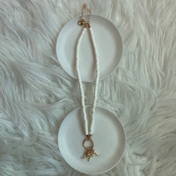 THREE white/gold beach theme fabulous layered necklaces - Picture 2 of 9